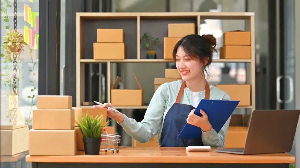 Dona de uma papelaria virtual.